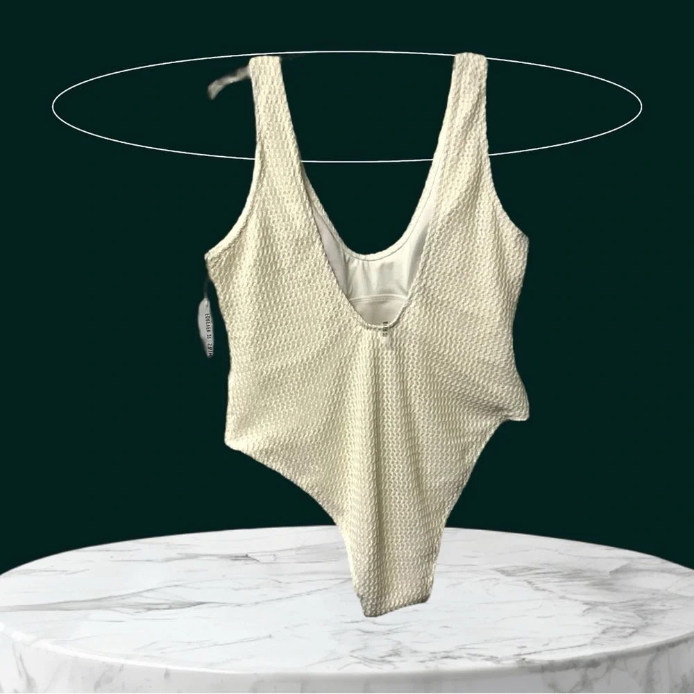 Swimwear Cream Waffle Weave One‎ Piece SZ 1X Women High Leg Bathing Suit Padded